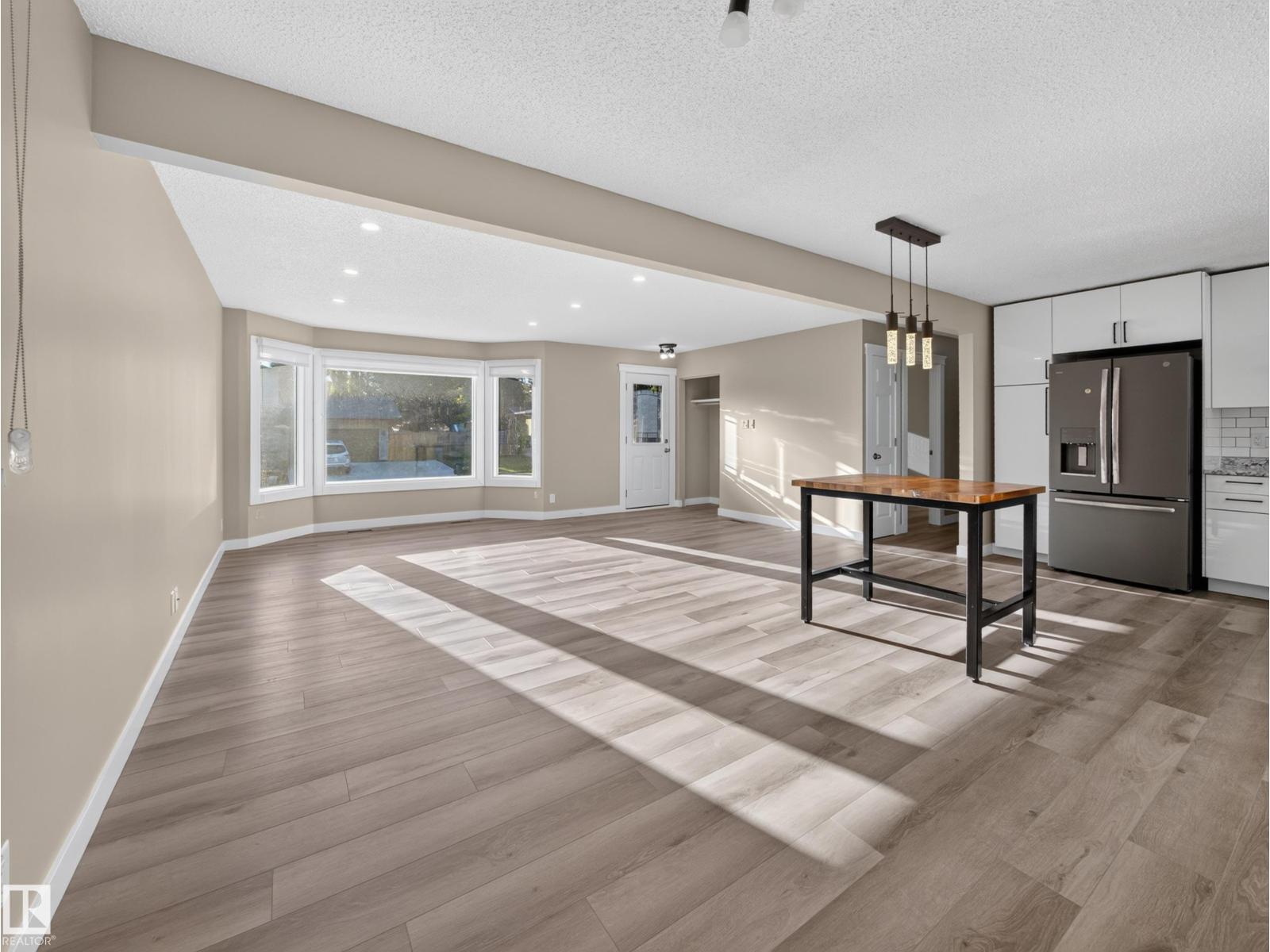 34 Penguin Cr photo 5 — MLS® E4509537