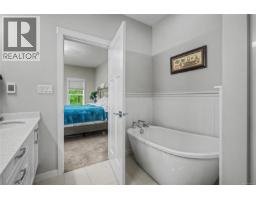 4165 Emerald Woods Pl, Nanaimo, BC V9T0K6 Photo 22