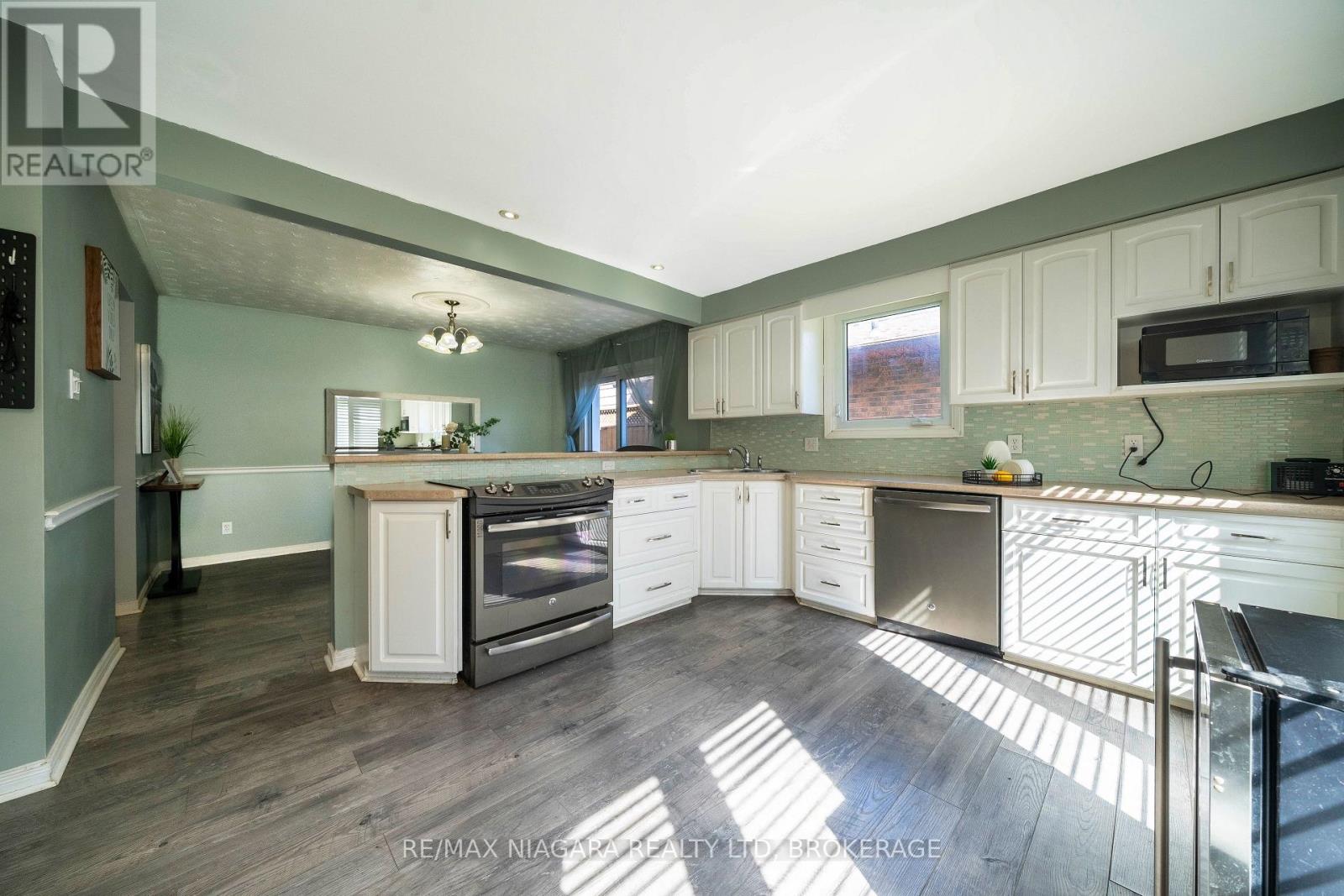 7107 WOODGATE STREET, Niagara Falls (Casey) — photo 7