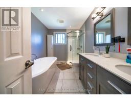 7107 Woodgate Street, Niagara Falls, ON L2J3G4 Photo 18