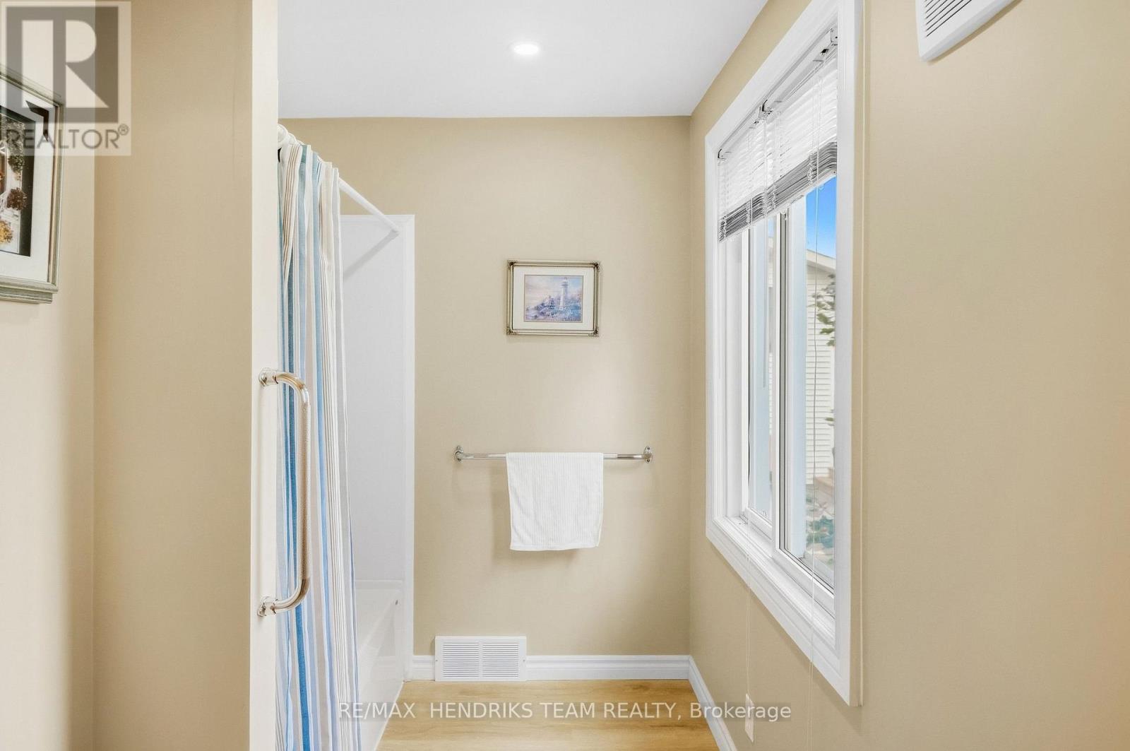 4503 LINCOLN AVENUE - Image 17