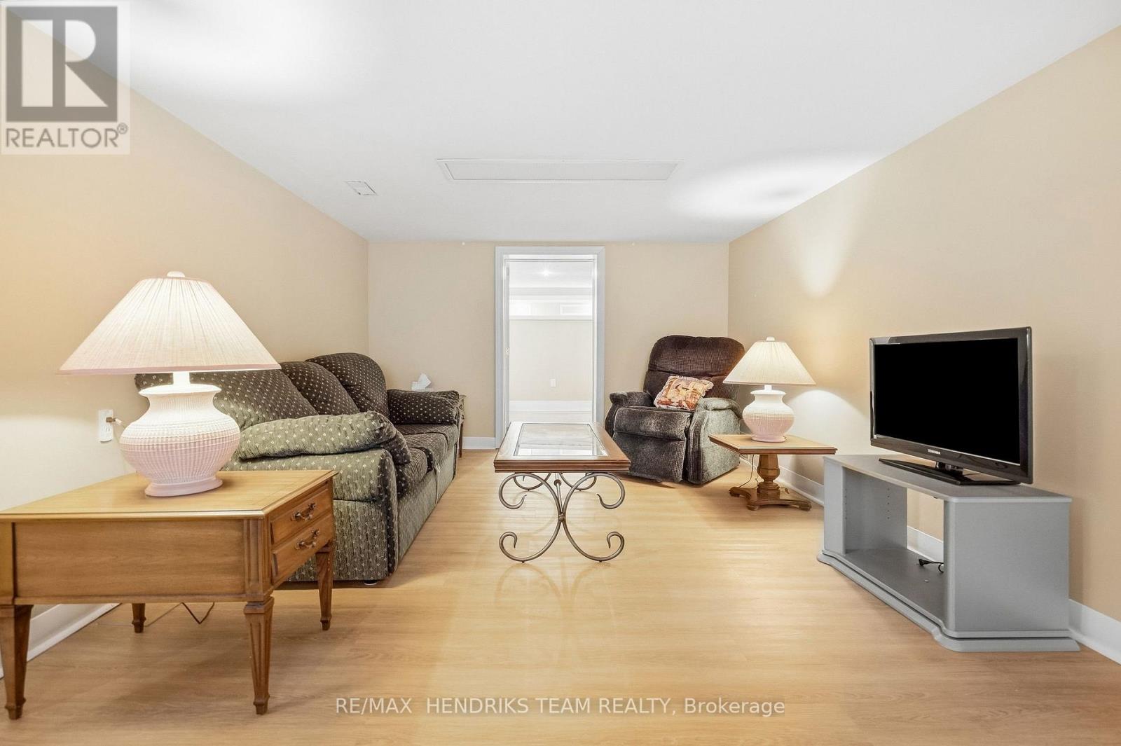 4503 LINCOLN AVENUE - Image 23