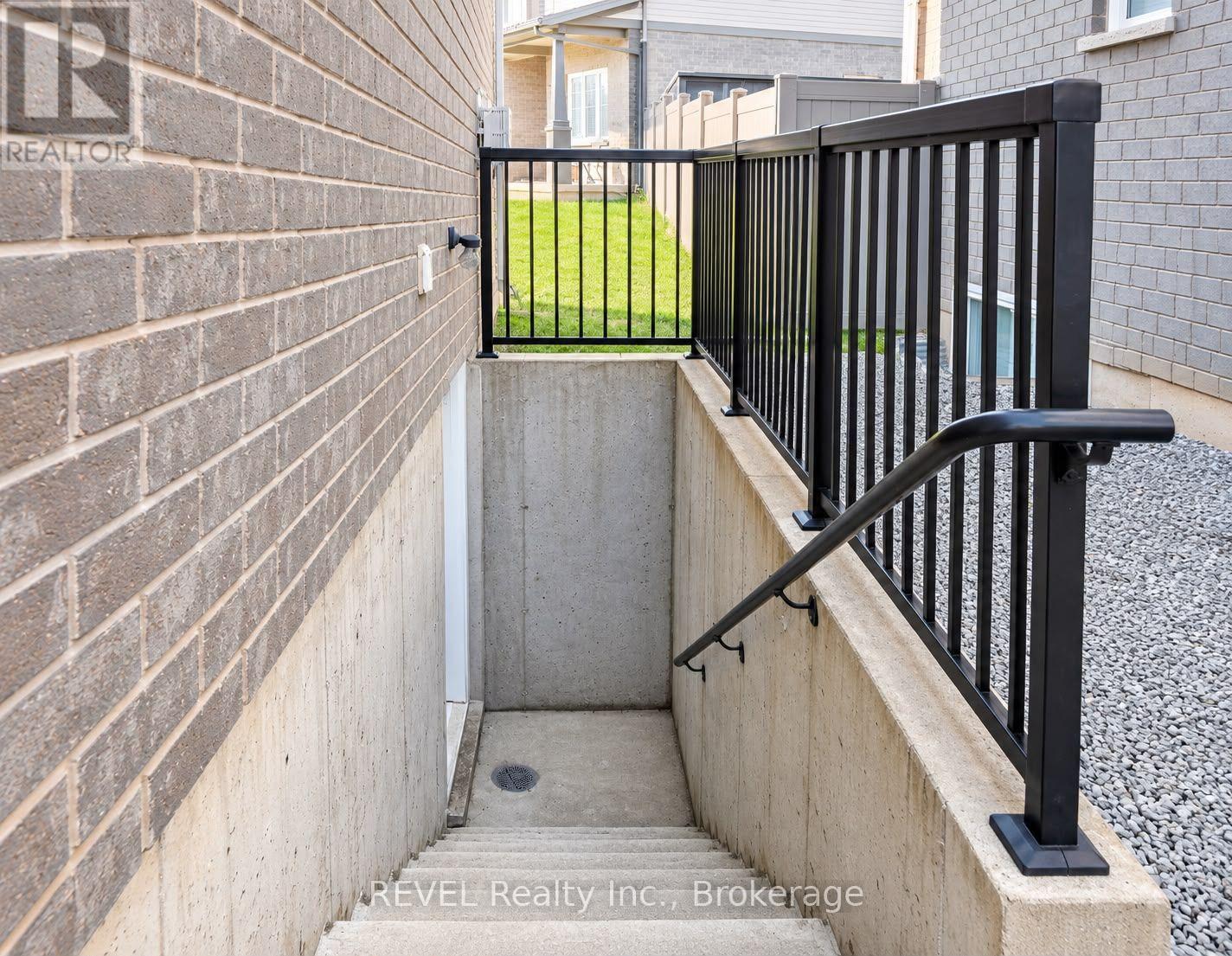 LOWER - 15 IRONWOOD COURT, Thorold (Confederation Heights) — photo 7