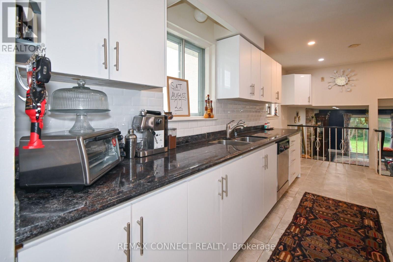 24 LALTON PLACE - 12