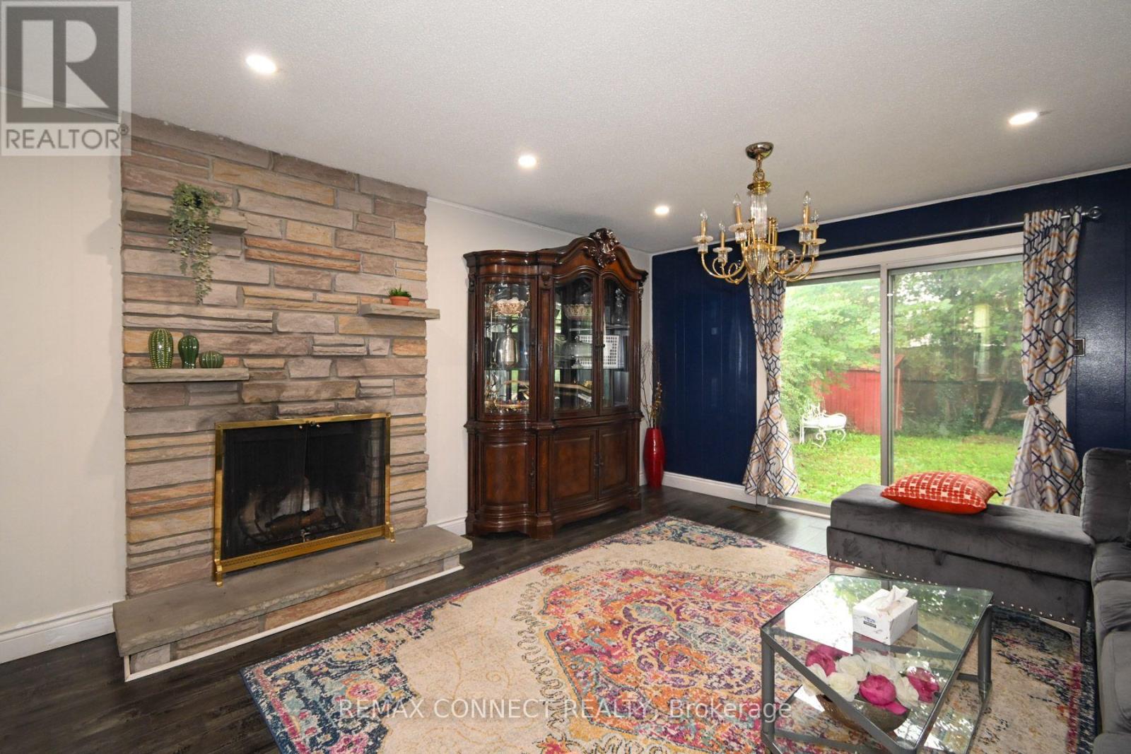 24 LALTON PLACE - 16
