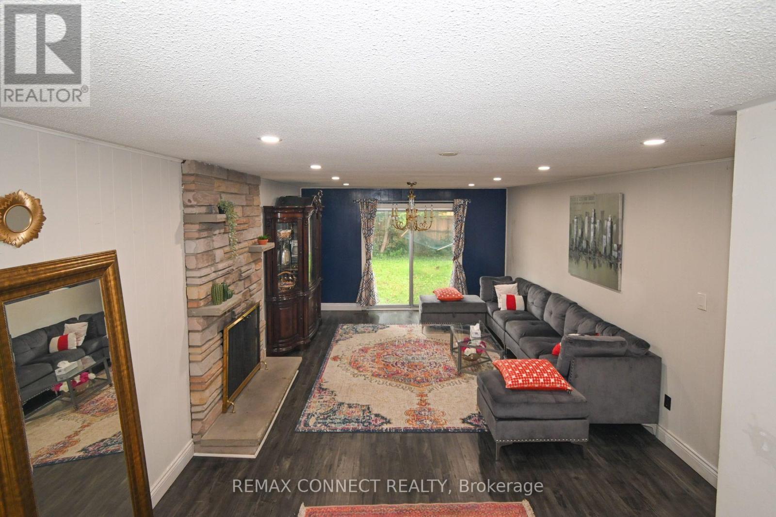 24 LALTON PLACE - 15