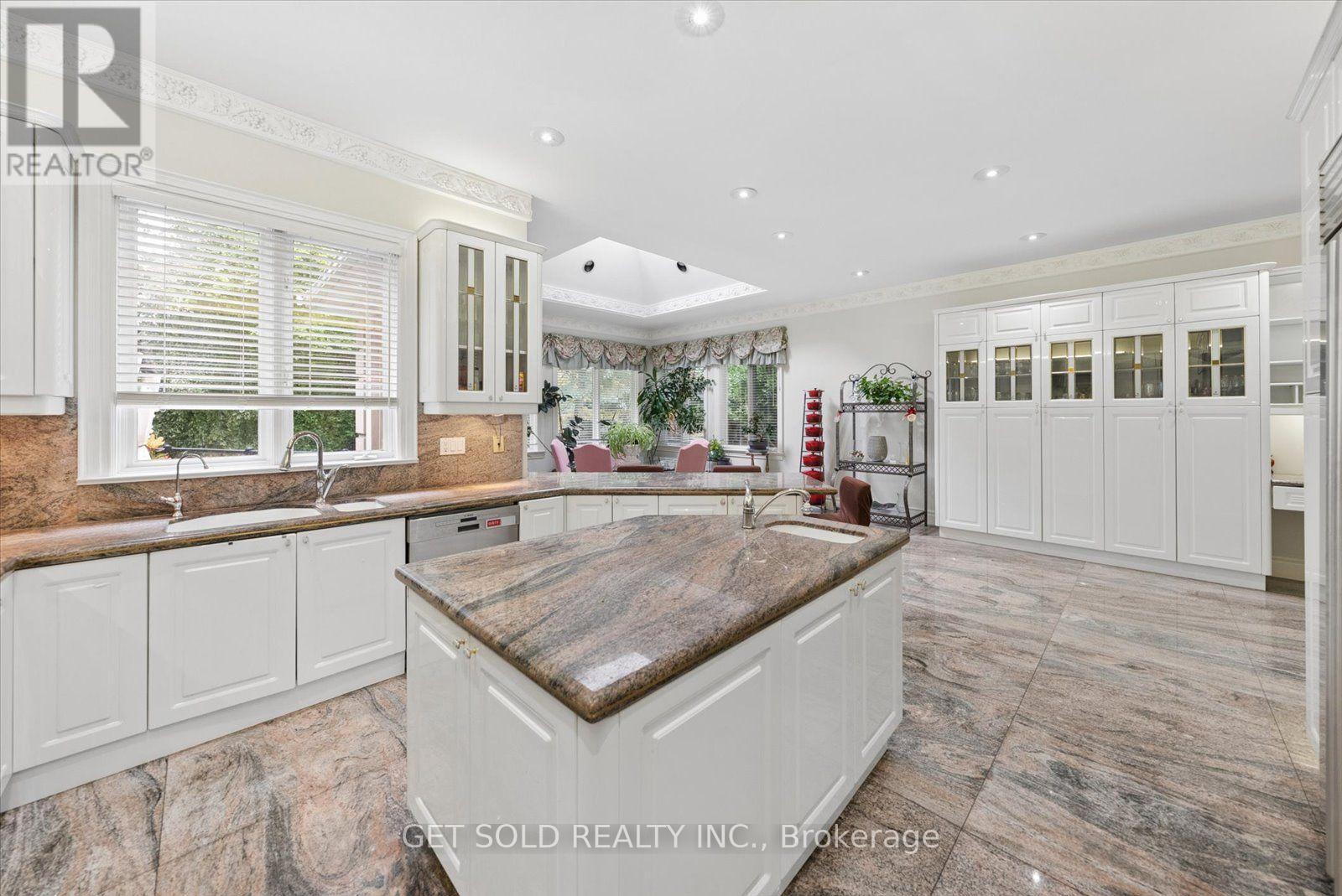 46 WIMPOLE DRIVE - 14