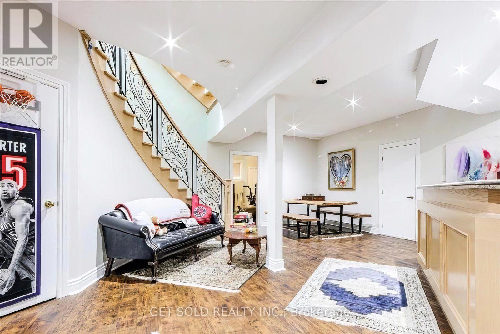 46 WIMPOLE DRIVE - 29