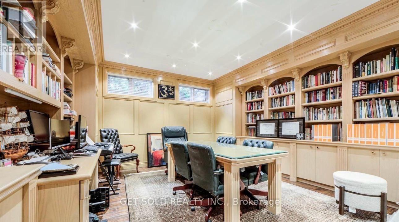 46 WIMPOLE DRIVE - 32