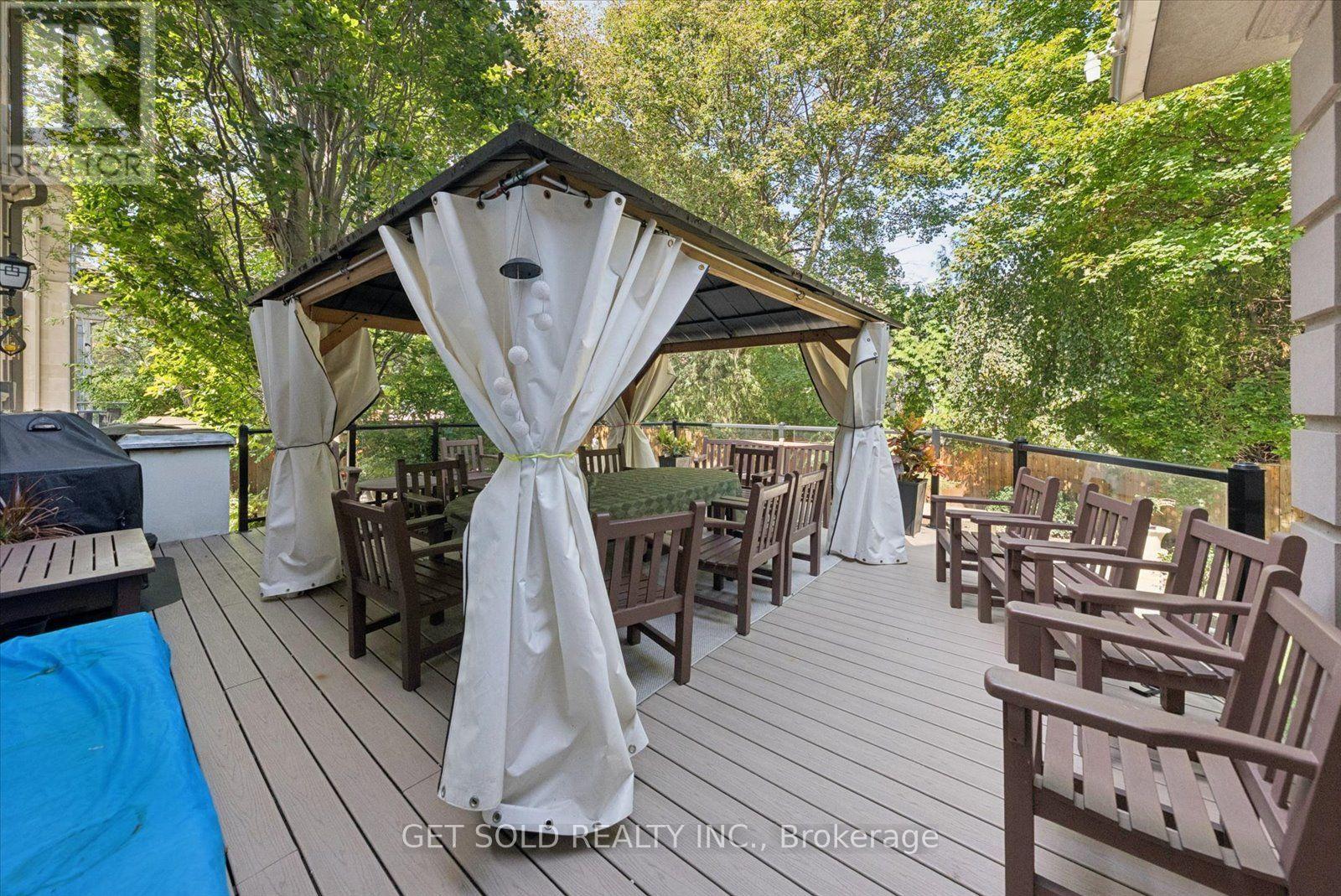 46 WIMPOLE DRIVE - 42