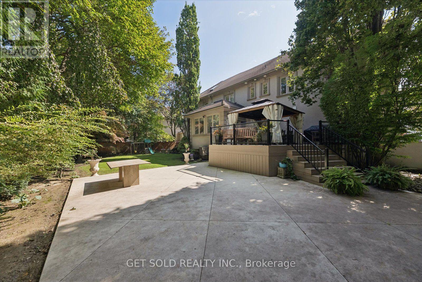 46 WIMPOLE DRIVE - 44