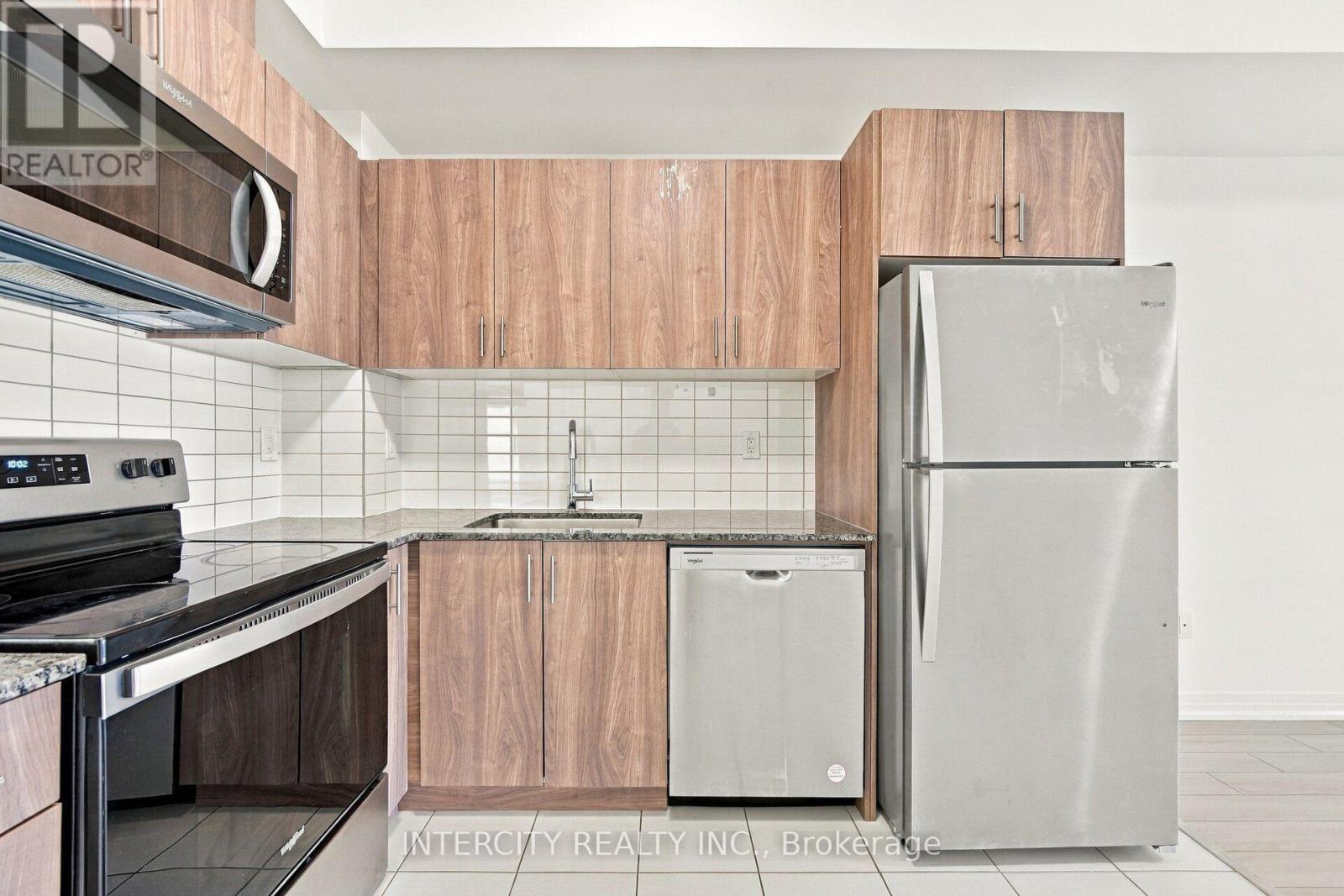 #4 235 MCLEVIN AVENUE - 13