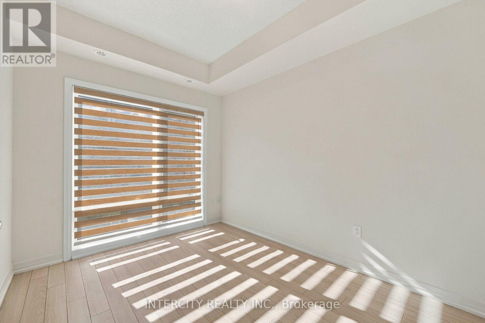 #4 235 MCLEVIN AVENUE - 15