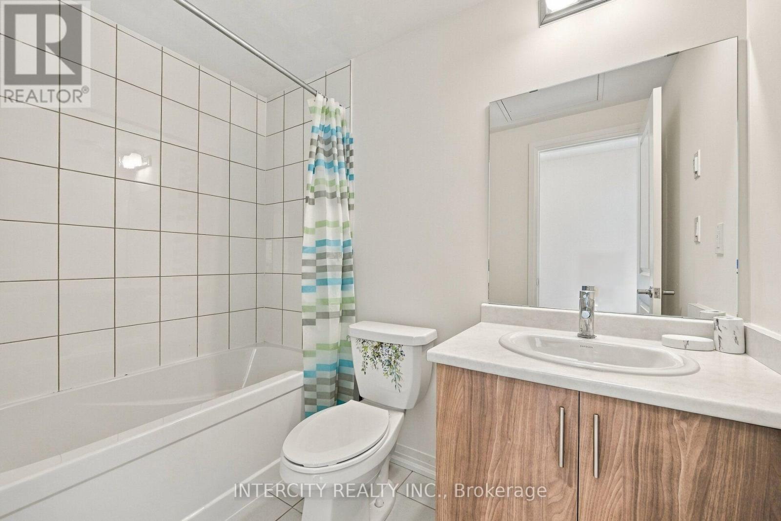 #4 235 MCLEVIN AVENUE - 19