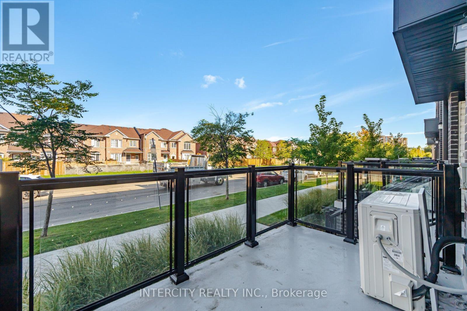 #4 235 MCLEVIN AVENUE - 21
