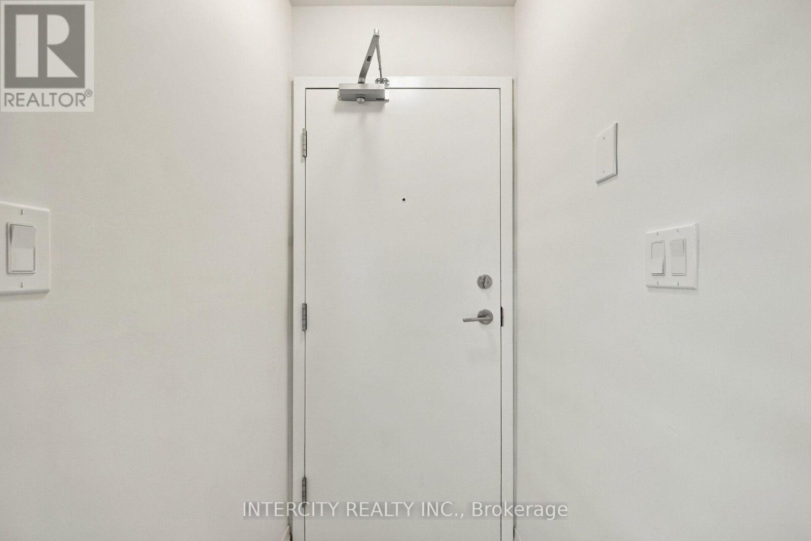 4 - 235 MCLEVIN AVENUE, Toronto (Malvern) — photo 4