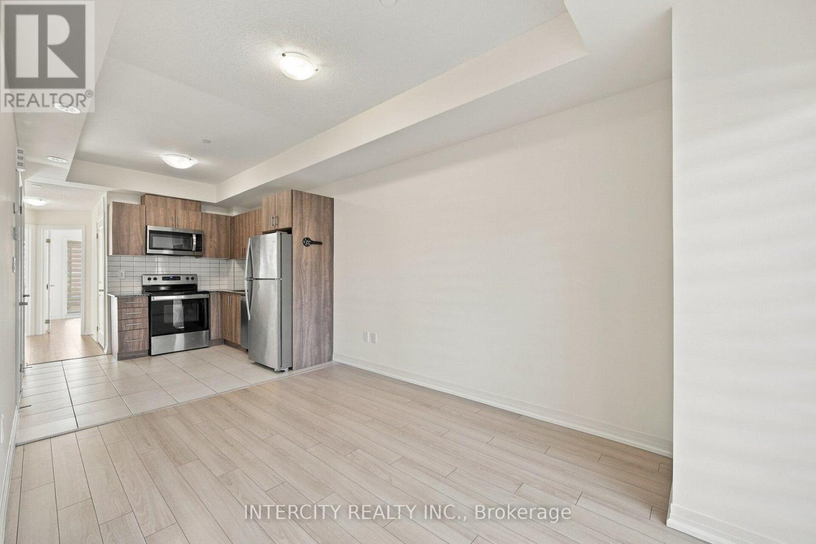 4 - 235 MCLEVIN AVENUE, Toronto (Malvern) — photo 5