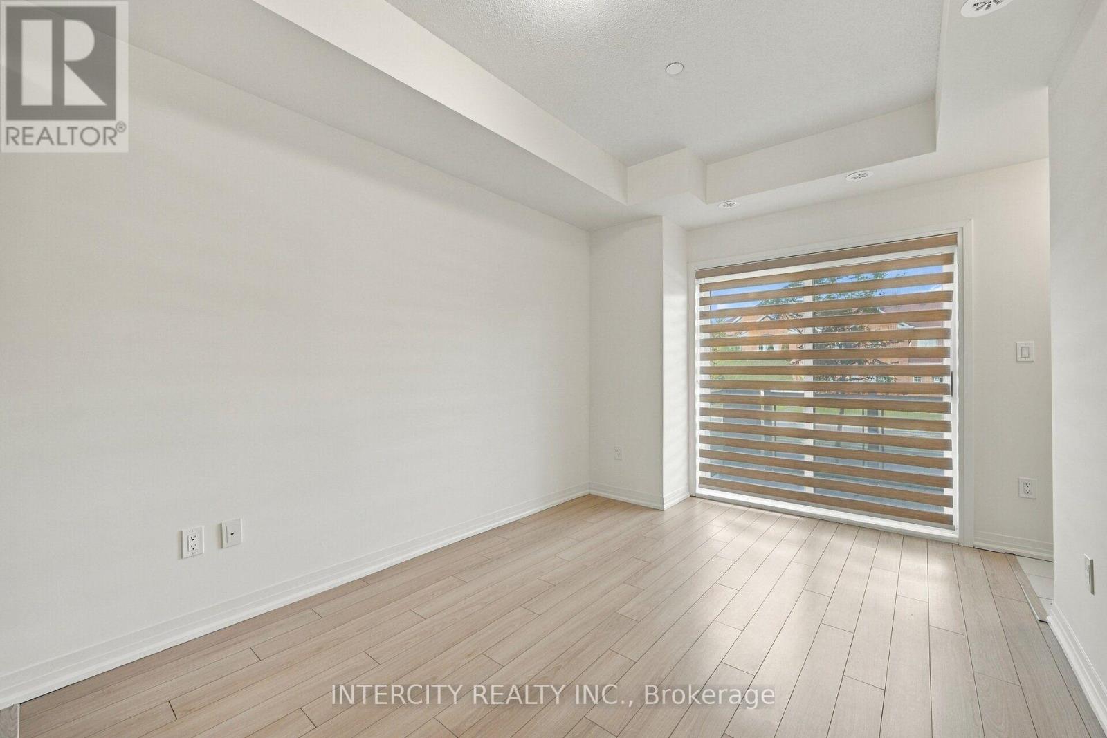 4 - 235 MCLEVIN AVENUE, Toronto (Malvern) — photo 7