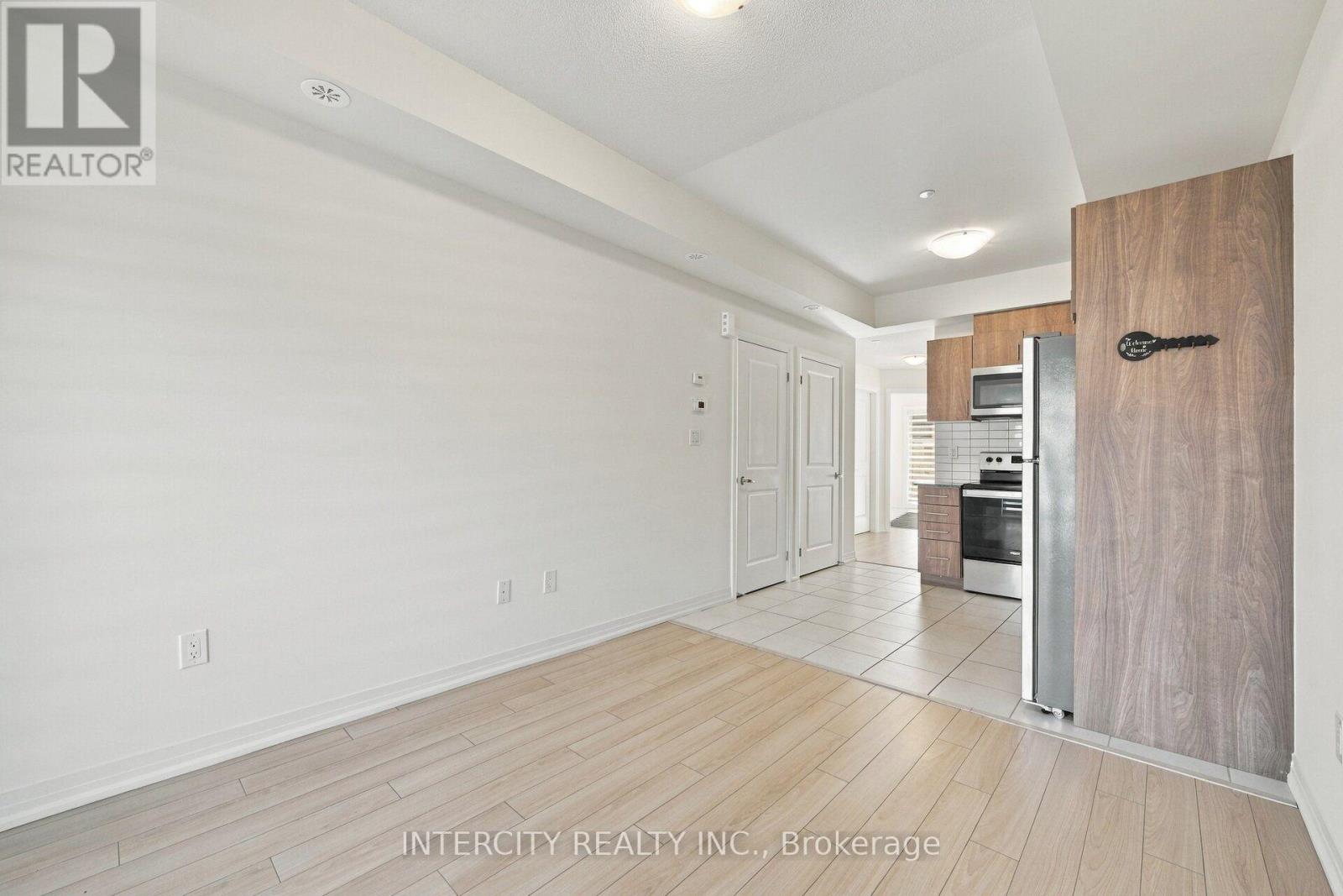 4 - 235 MCLEVIN AVENUE, Toronto (Malvern) — photo 8