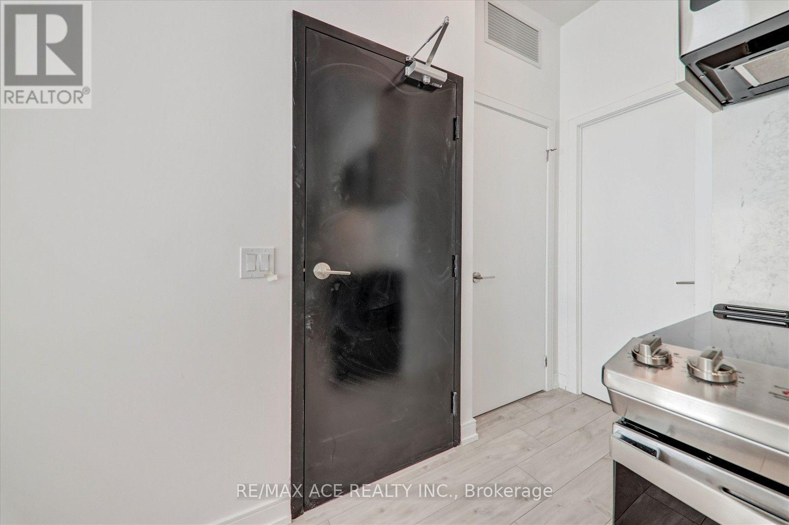 11 - 168 CLONMORE DRIVE, Toronto (Birchcliffe-Cliffside) — photo 5