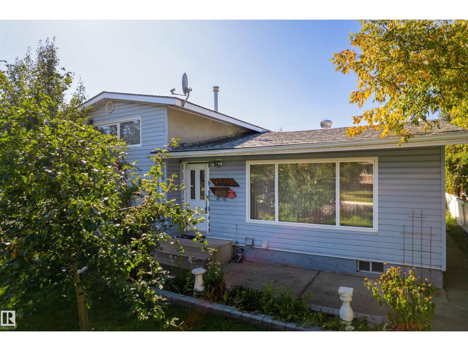 13112 83 ST NW - 1