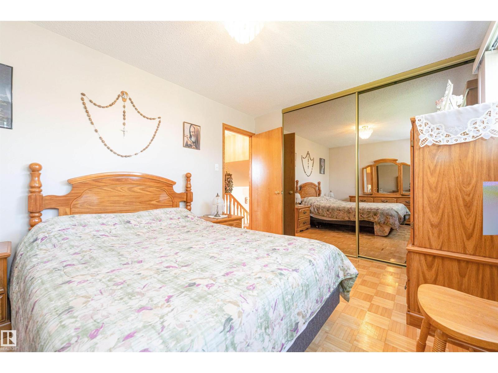 13112 83 ST NW - 15