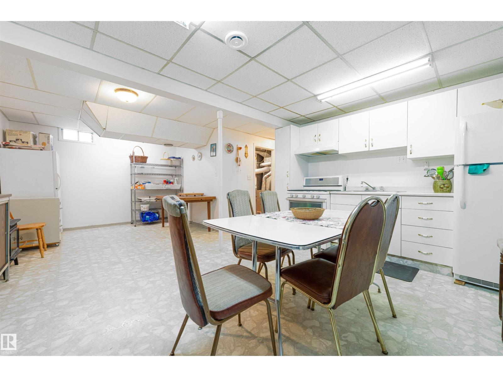 13112 83 ST NW - 29