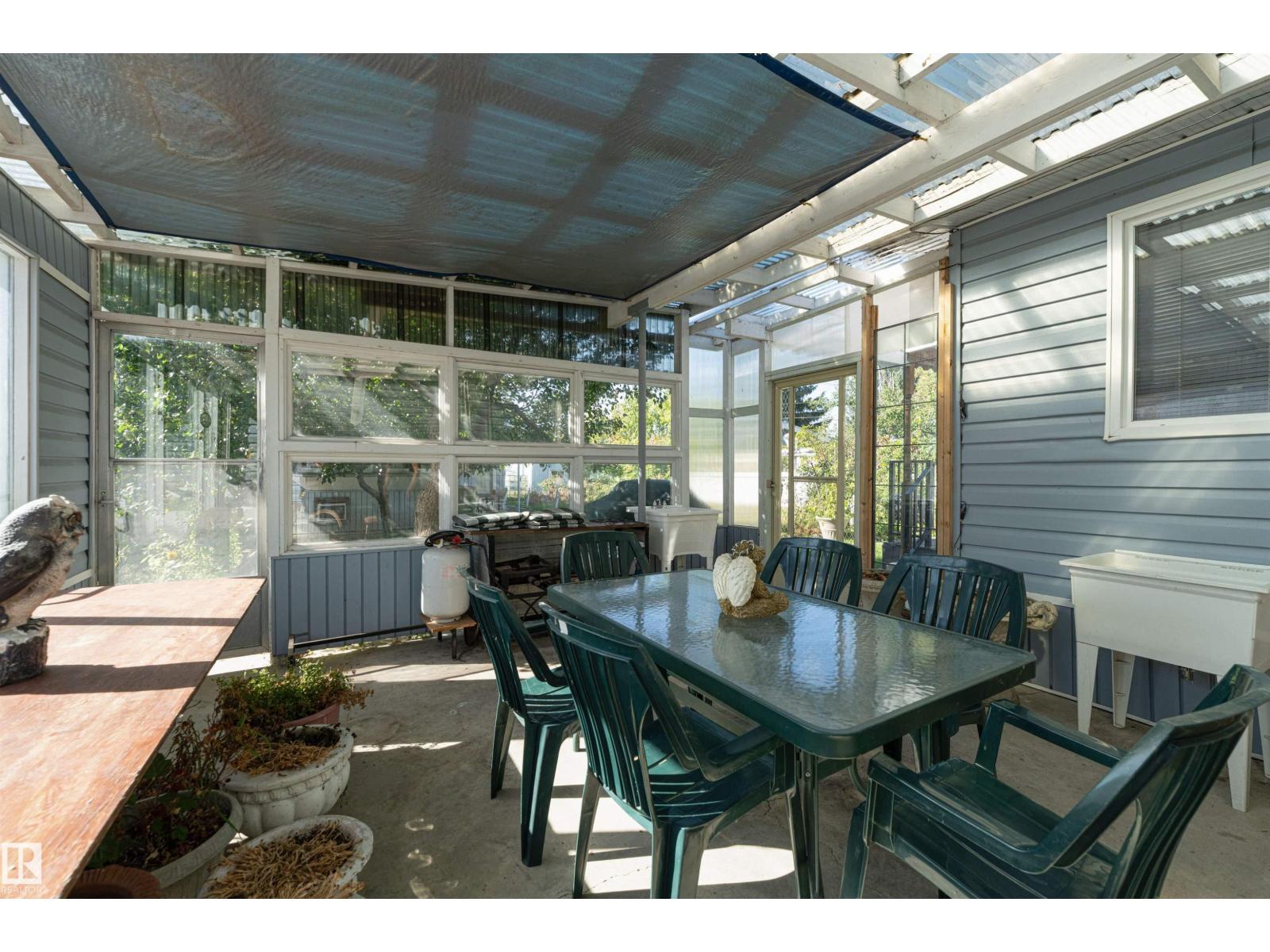 13112 83 ST NW - 41