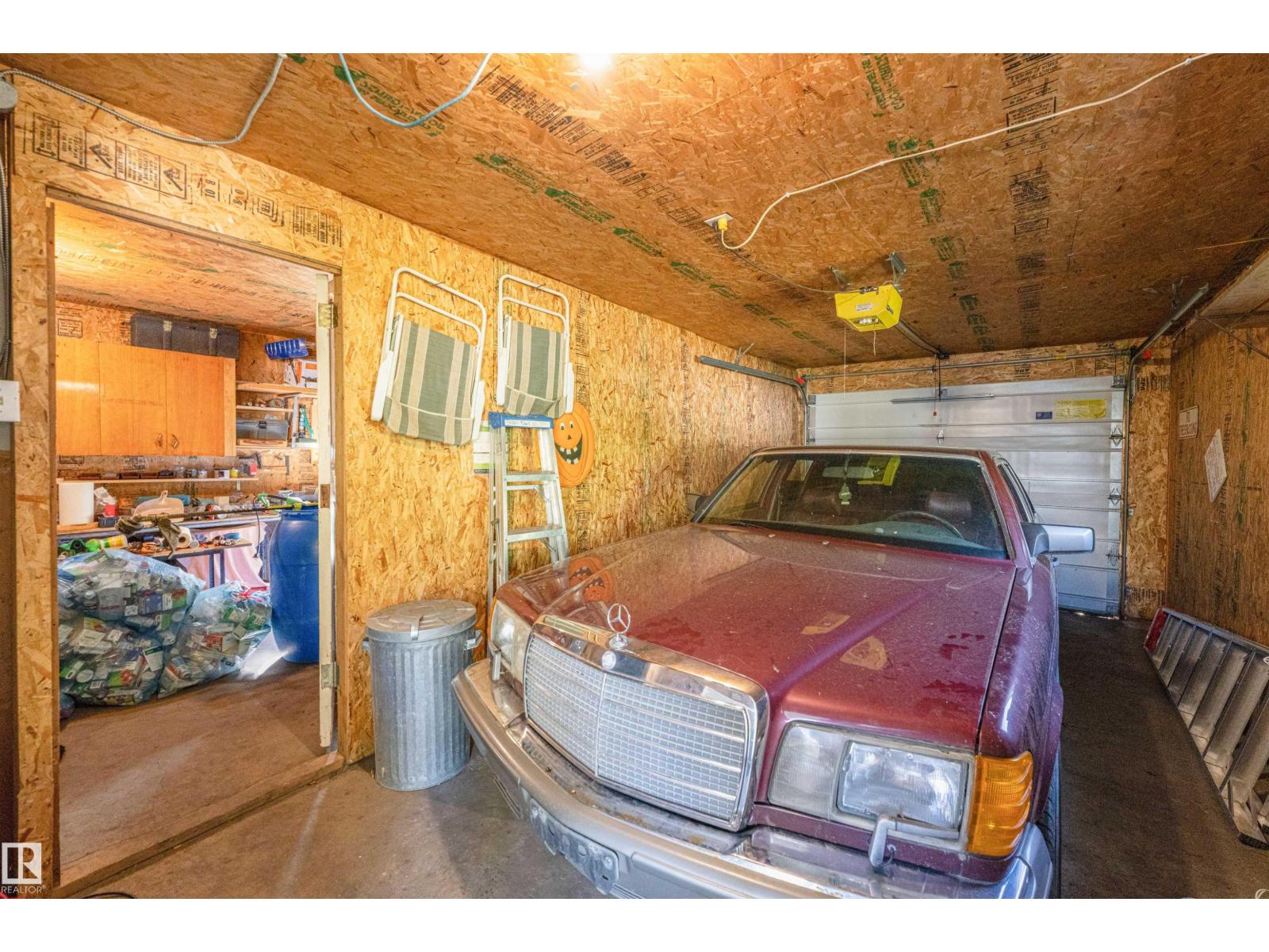 13112 83 ST NW - 44