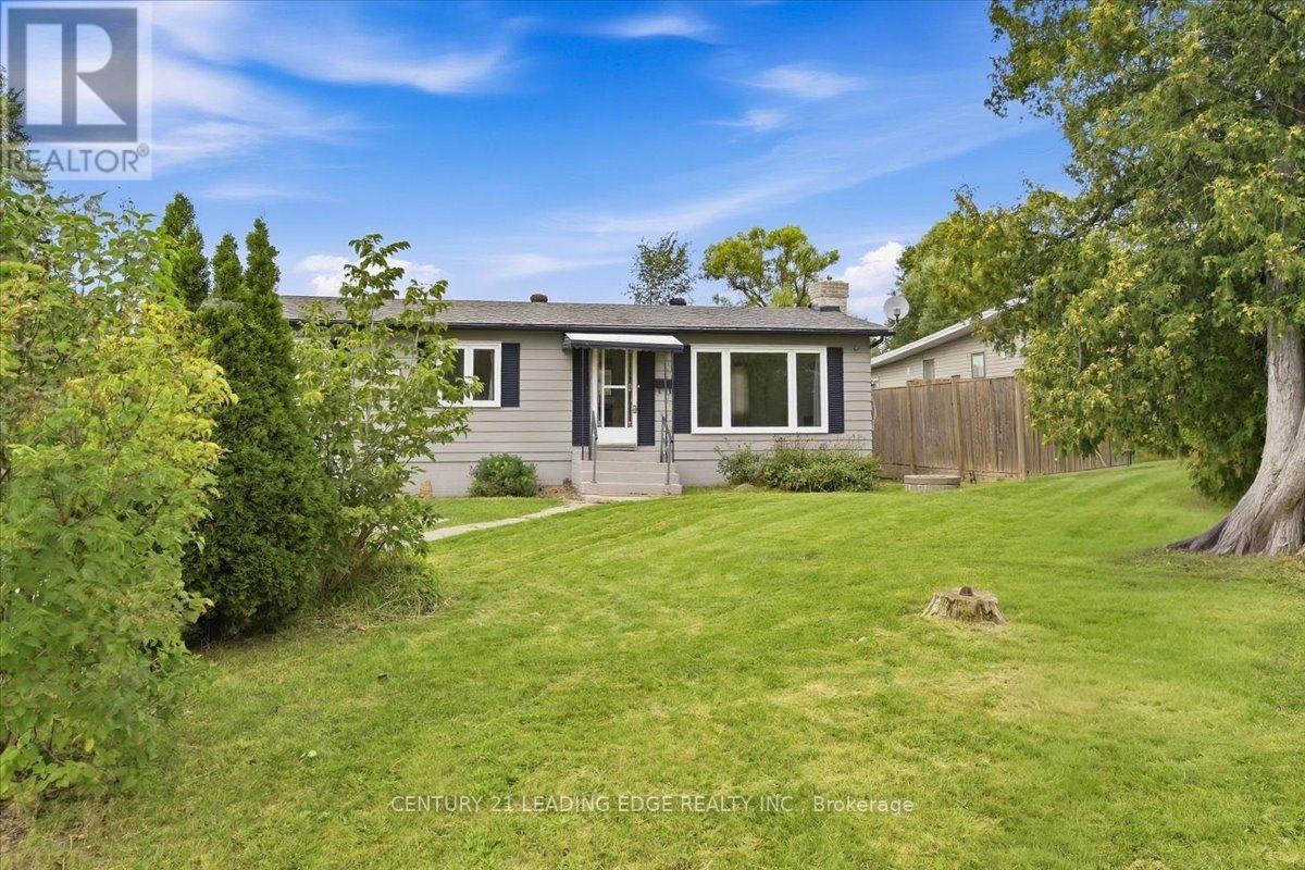 300 ANNSHEILA DRIVE, Georgina (Keswick South)