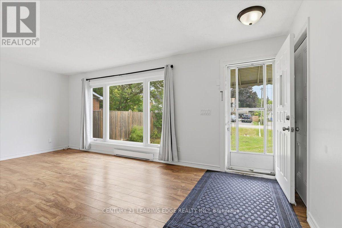 300 ANNSHEILA DRIVE, Georgina (Keswick South) — photo 7