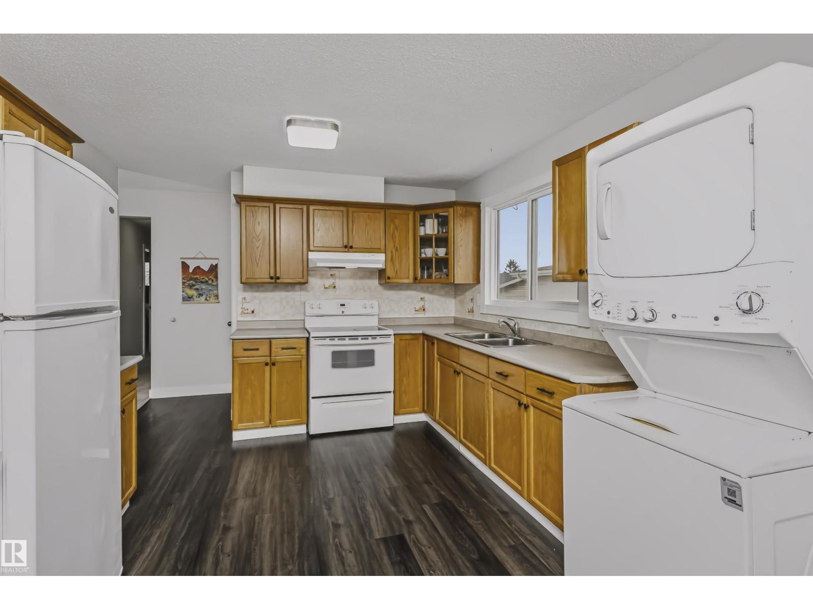 11624 152 AV NW - 11