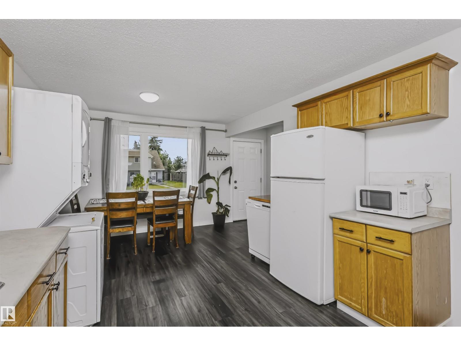 11624 152 AV NW - 13