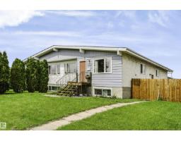 Duplex for sale at 11624 152 Av NW, Edmonton — MLS® E4509543