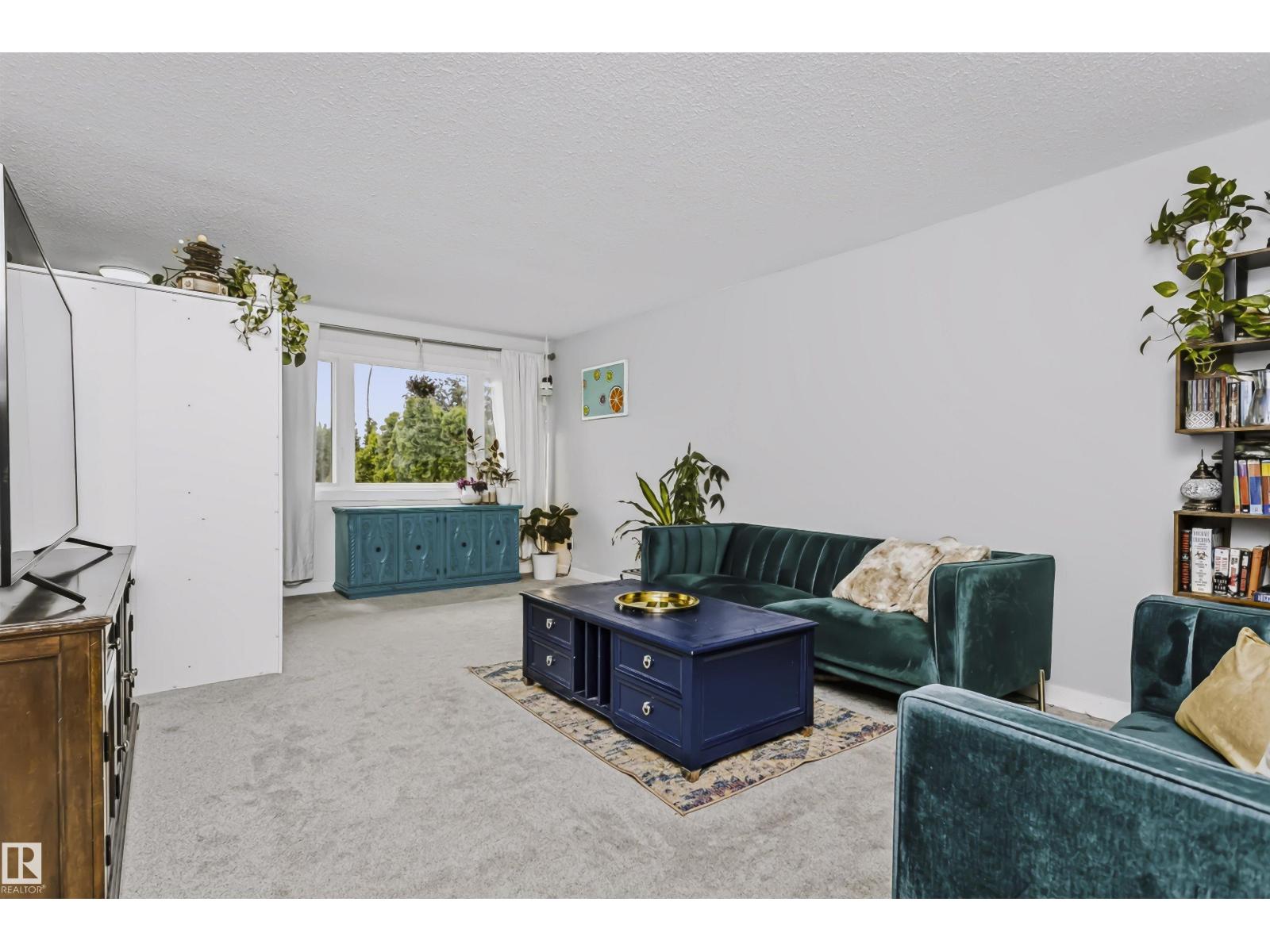 11624 152 AV NW - 6