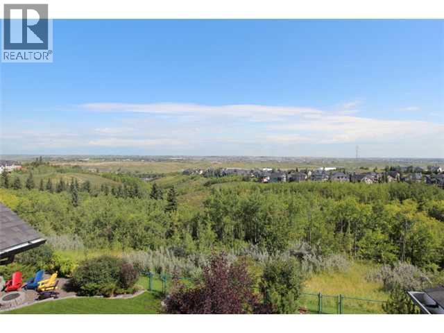 76 Valley Creek Crescent NW - 4