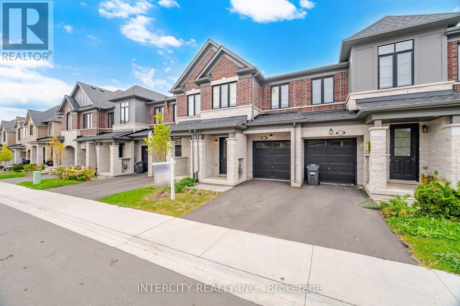 1378 NATIONAL COMMON, Burlington (Tyandaga) — photo 4