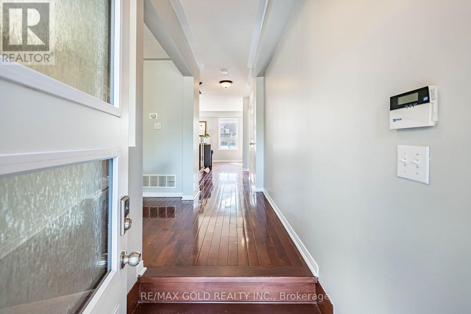 77 SCHOONER DRIVE, Brampton (Fletcher's Meadow) — photo 4