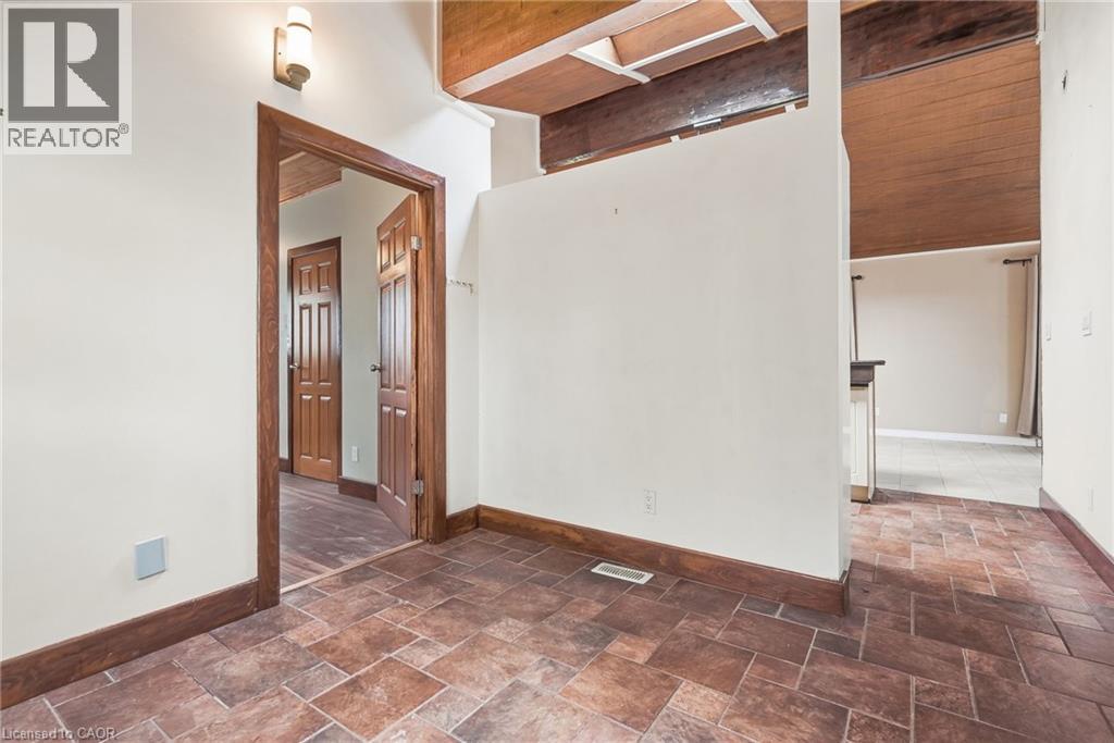 430 WINNIETT Street, Caledonia — photo 12