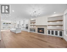 4pc Bathroom - 1512 20a Street Nw, Calgary, AB T2N2L5 Photo 8