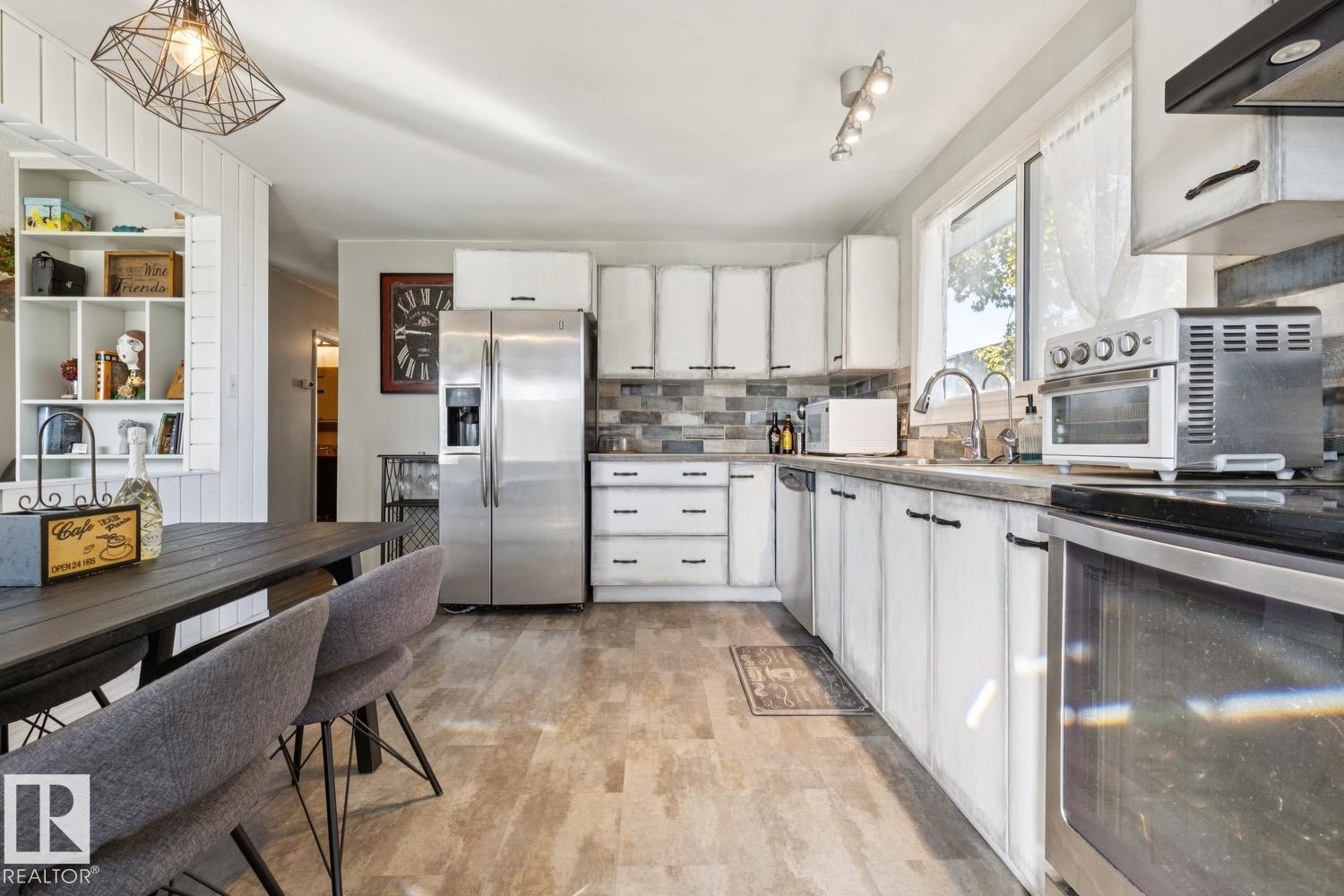 11452 39 Av NW photo 5 — MLS® E4509545