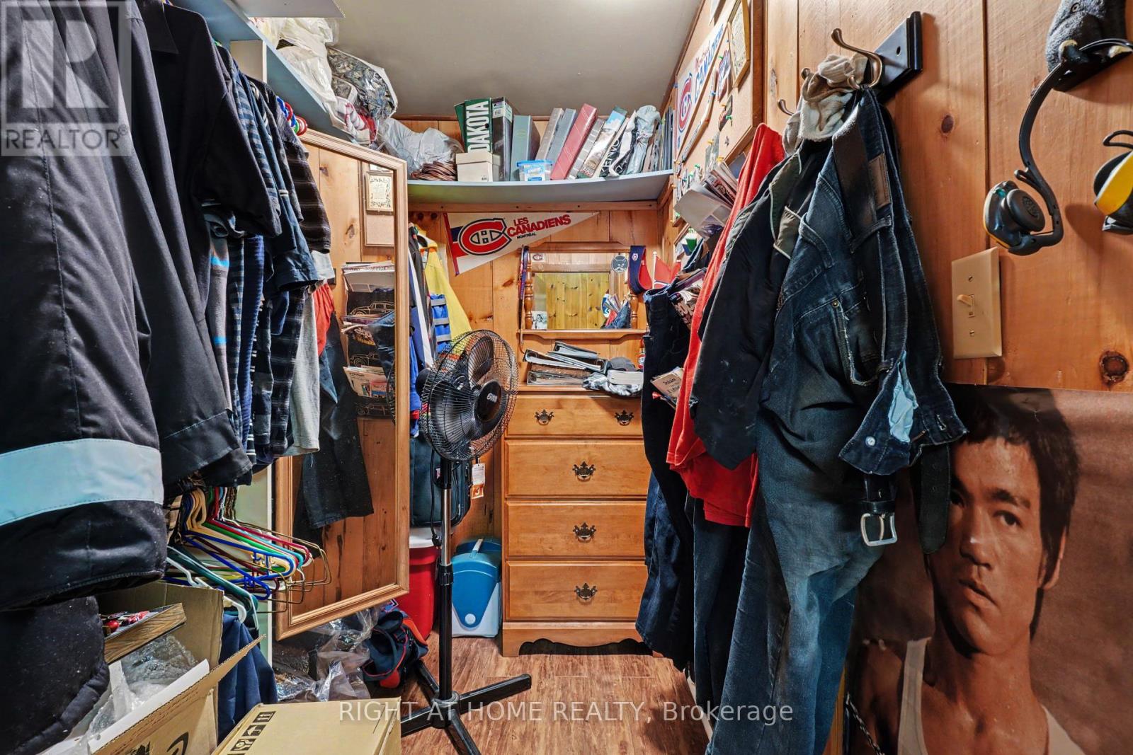 2398 WOODS STREET - Image 24