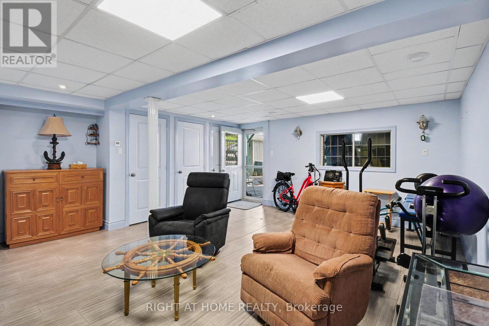2398 WOODS STREET - Image 29