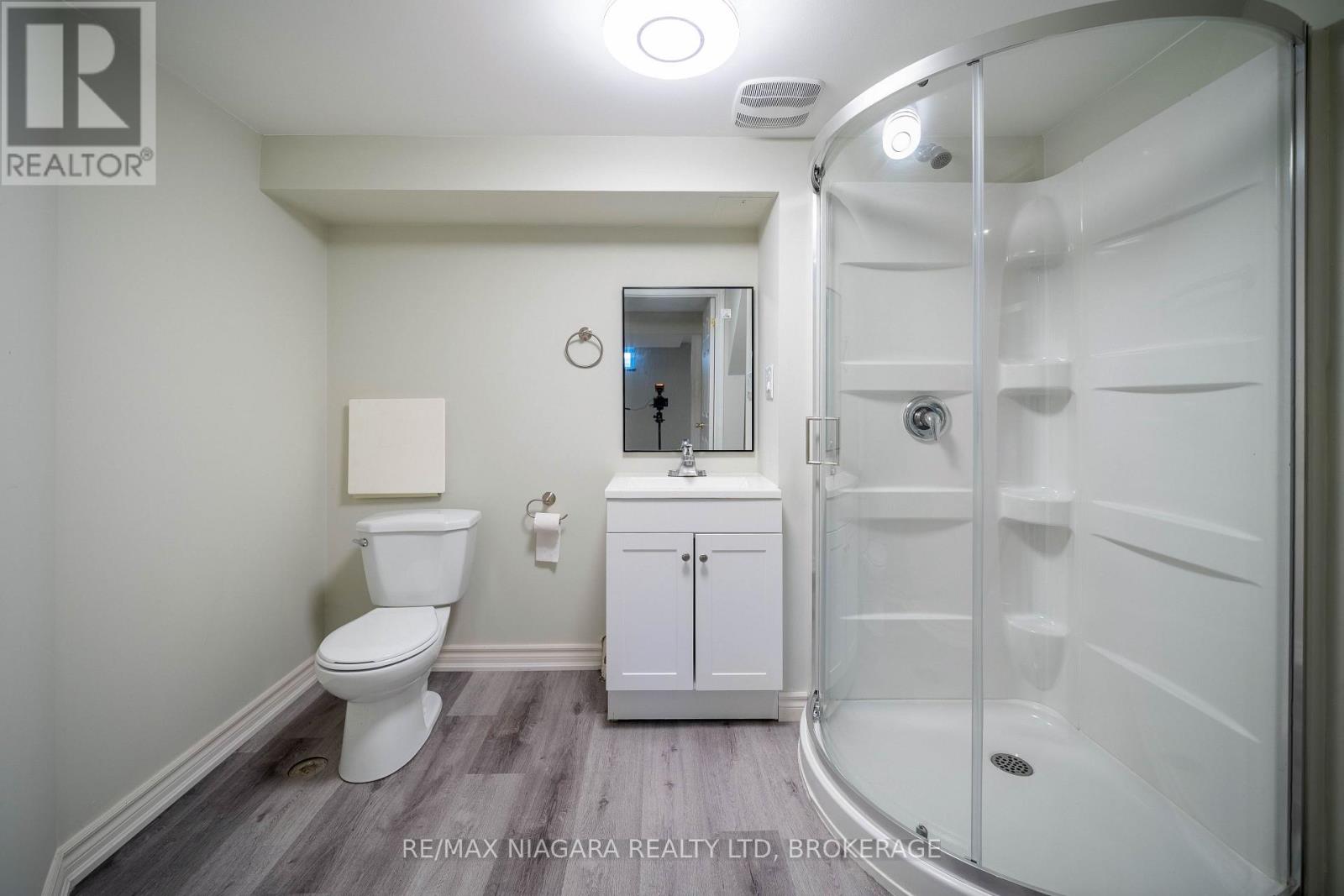 15 SPRINGBANK DRIVE - Image 32