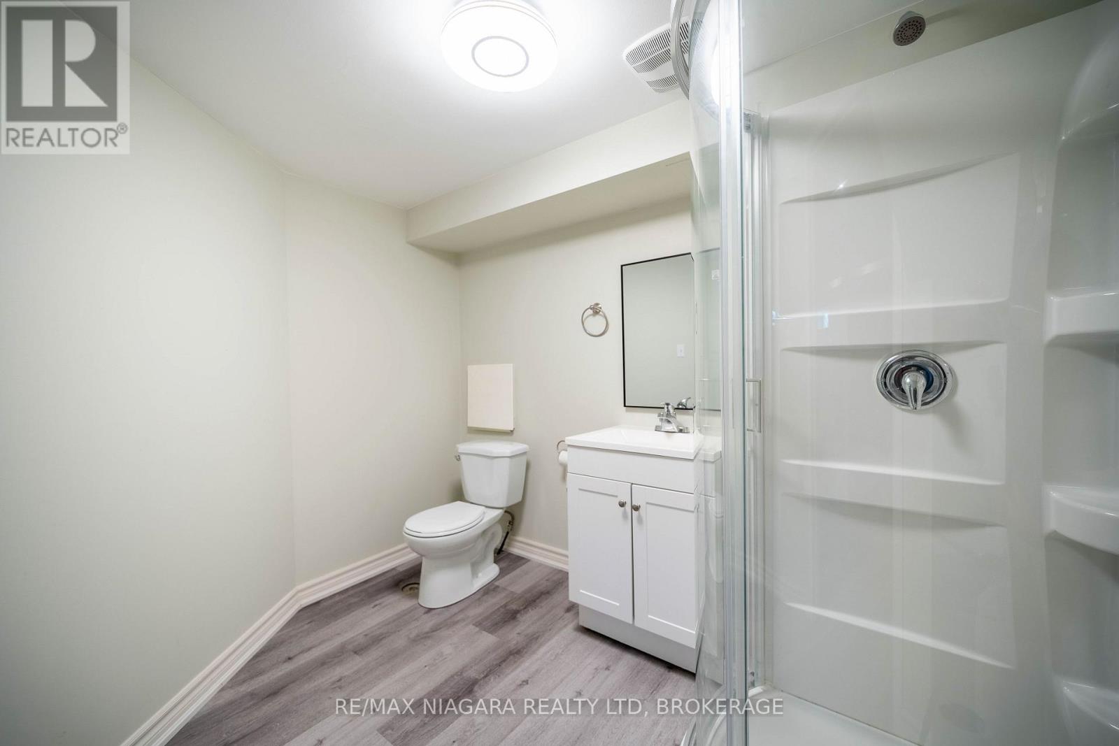 15 SPRINGBANK DRIVE - Image 33