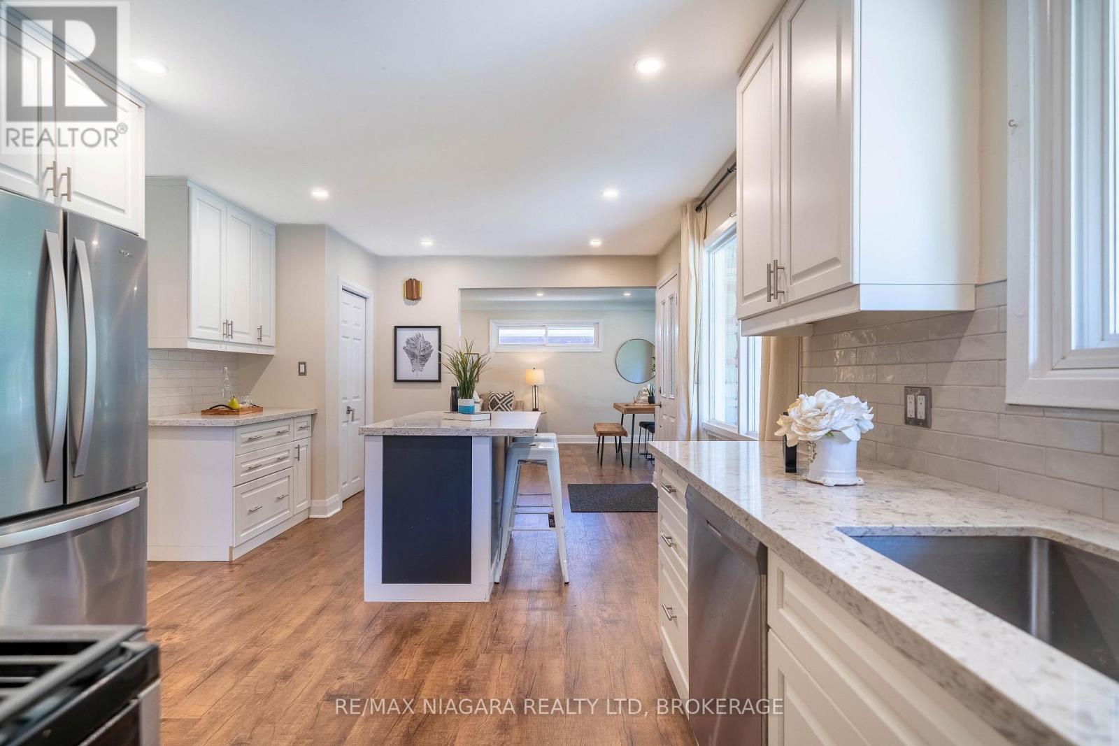 15 SPRINGBANK DRIVE, St. Catharines (Ridley) — photo 9