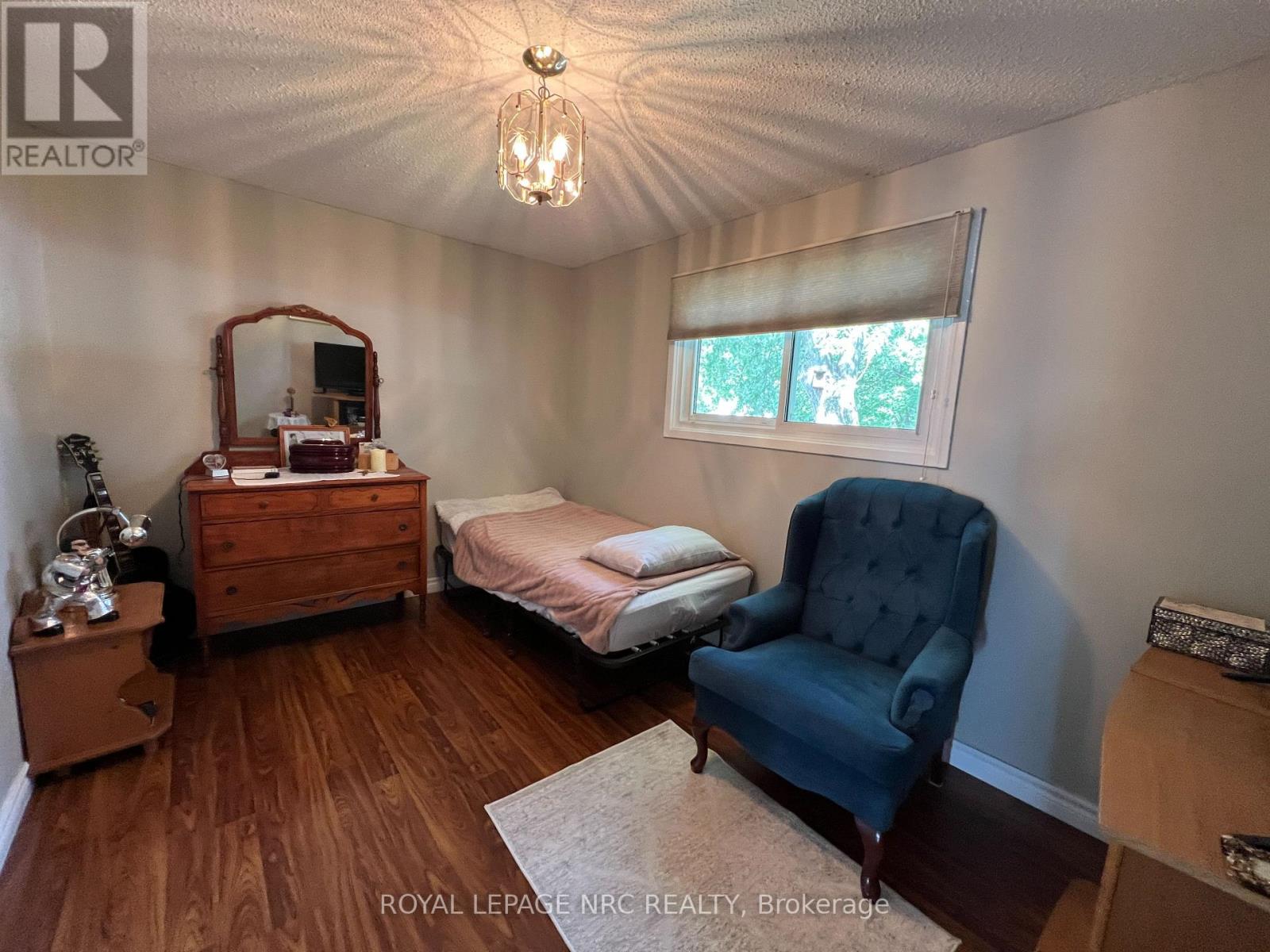 127 KEEFER ROAD, Thorold (Confederation Heights) — photo 12