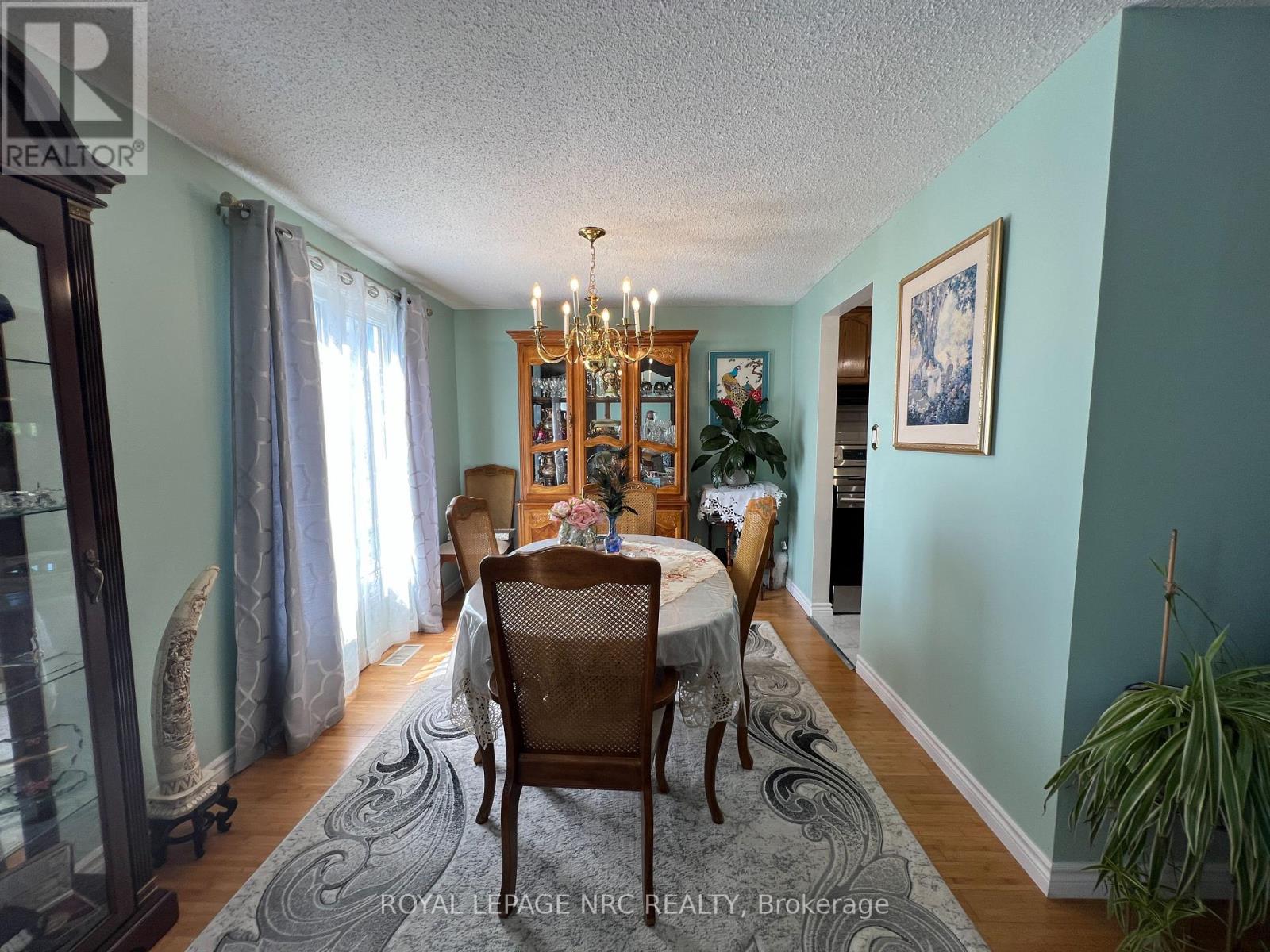 127 KEEFER ROAD, Thorold (Confederation Heights) — photo 6