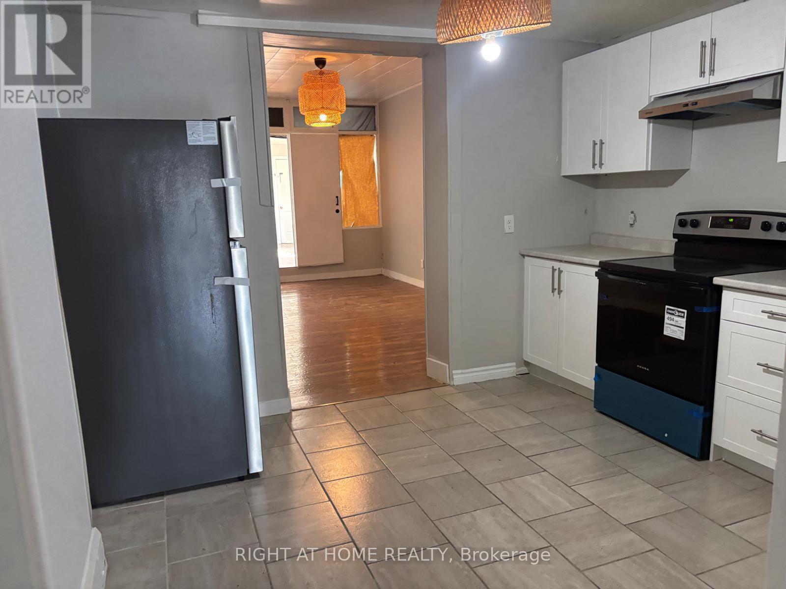 UPPER - 505 OAKWOOD AVENUE, Toronto (Oakwood Village) — photo 2