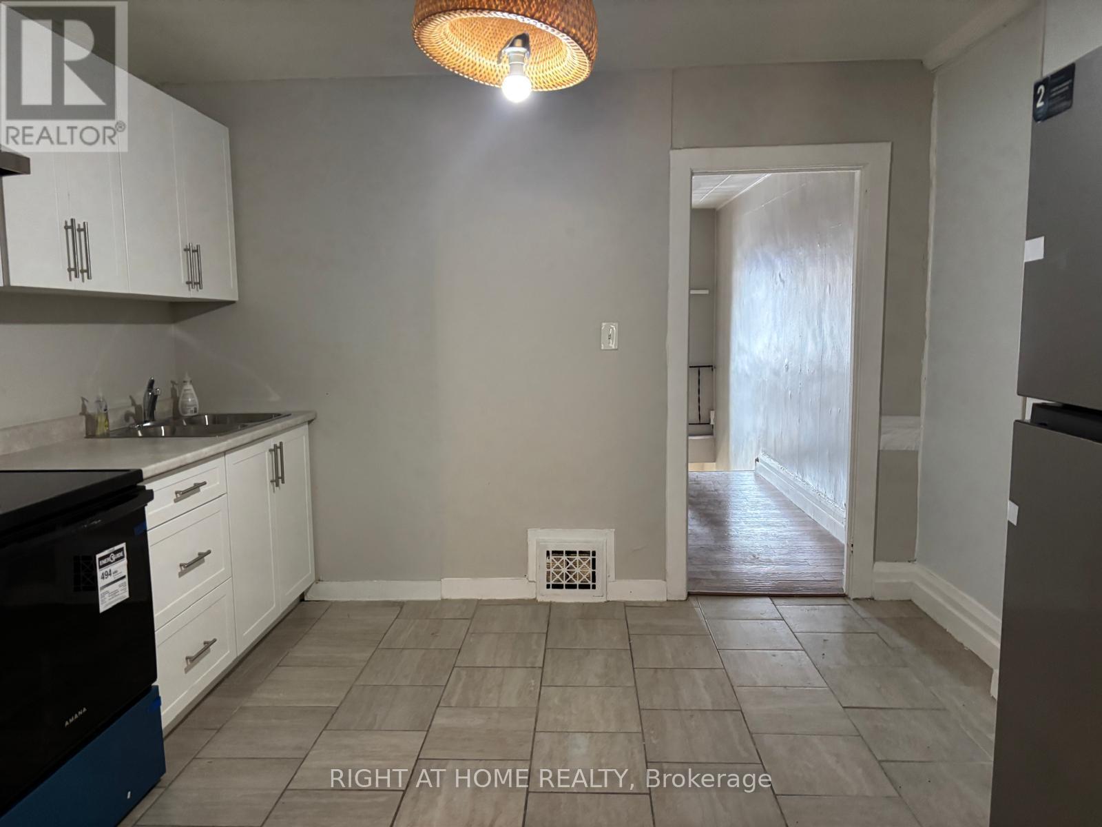 UPPER - 505 OAKWOOD AVENUE, Toronto (Oakwood Village) — photo 4